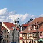 Am Hafen 15 *